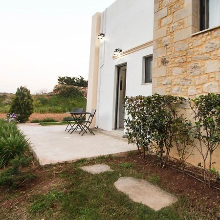 Agarathos Traditional Rooms - Pool - Kaliviani -On The Road To Balos Εξωτερικό φωτογραφία