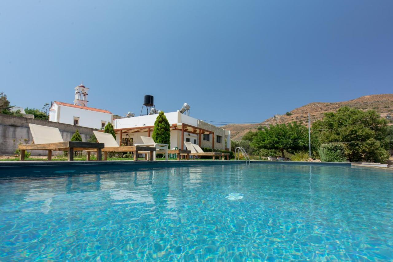 Agarathos Traditional Rooms - Pool - Kaliviani -On The Road To Balos Εξωτερικό φωτογραφία
