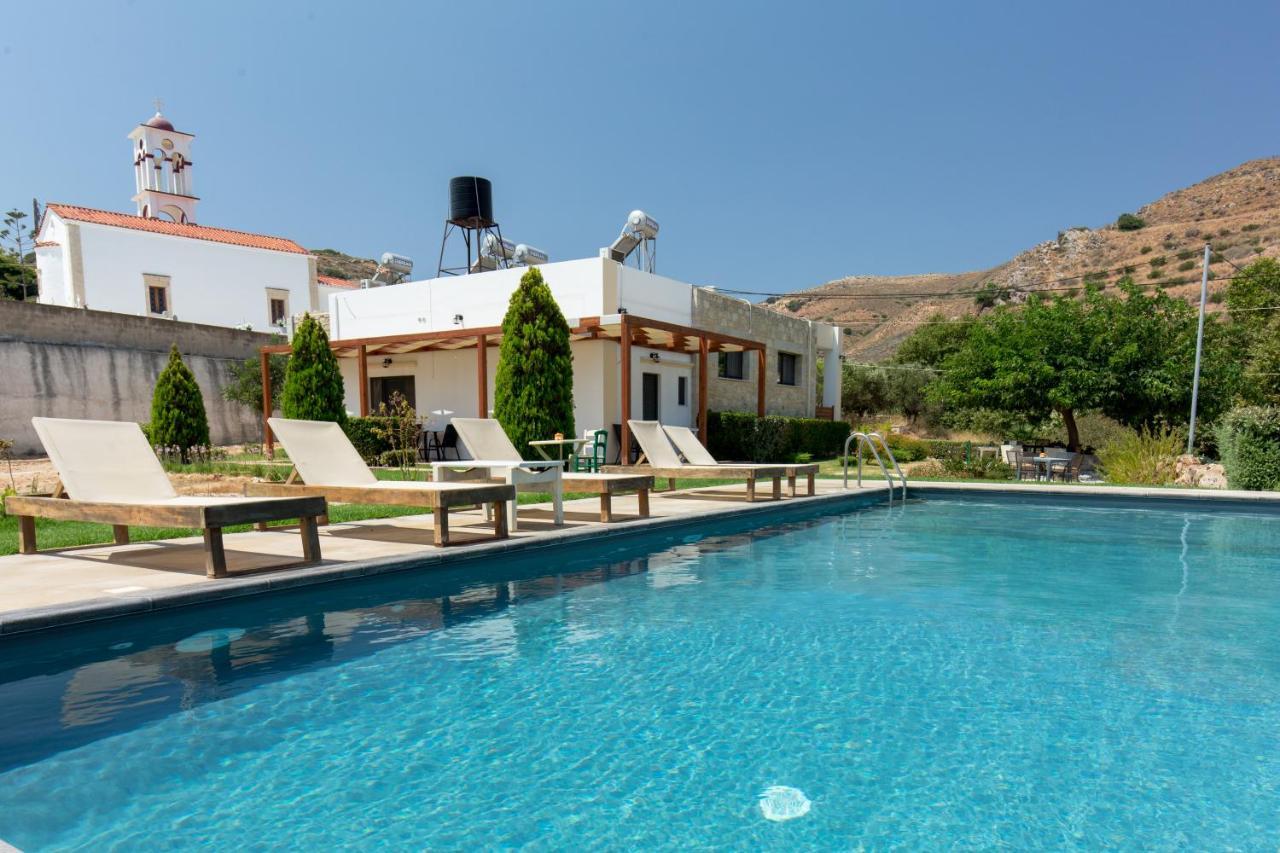 Agarathos Traditional Rooms - Pool - Kaliviani -On The Road To Balos Εξωτερικό φωτογραφία