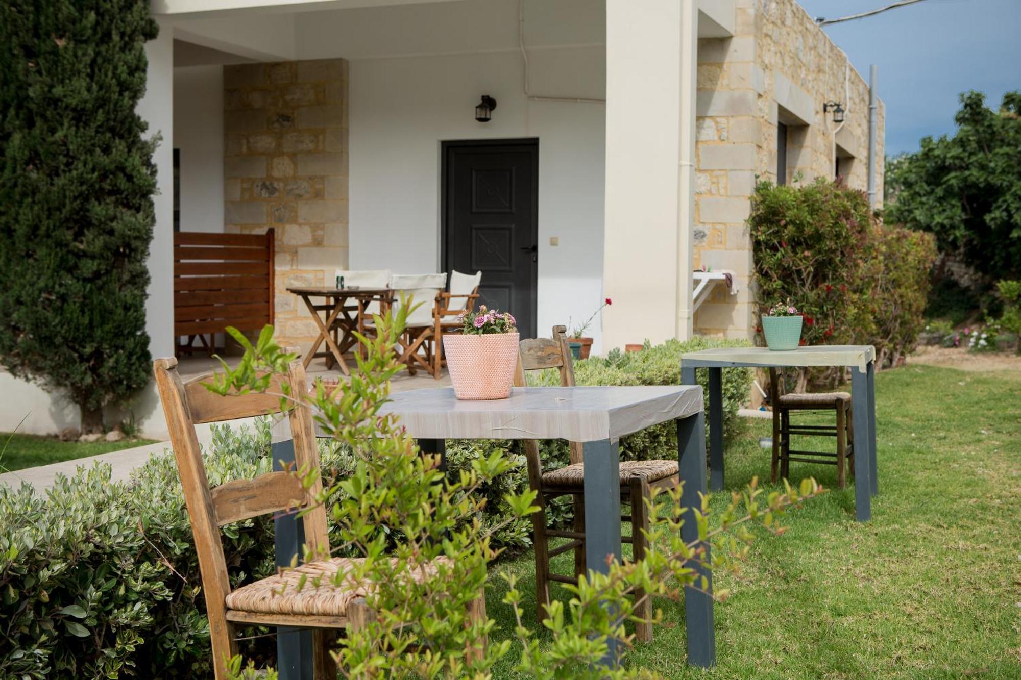 Agarathos Traditional Rooms - Pool - Kaliviani -On The Road To Balos Εξωτερικό φωτογραφία