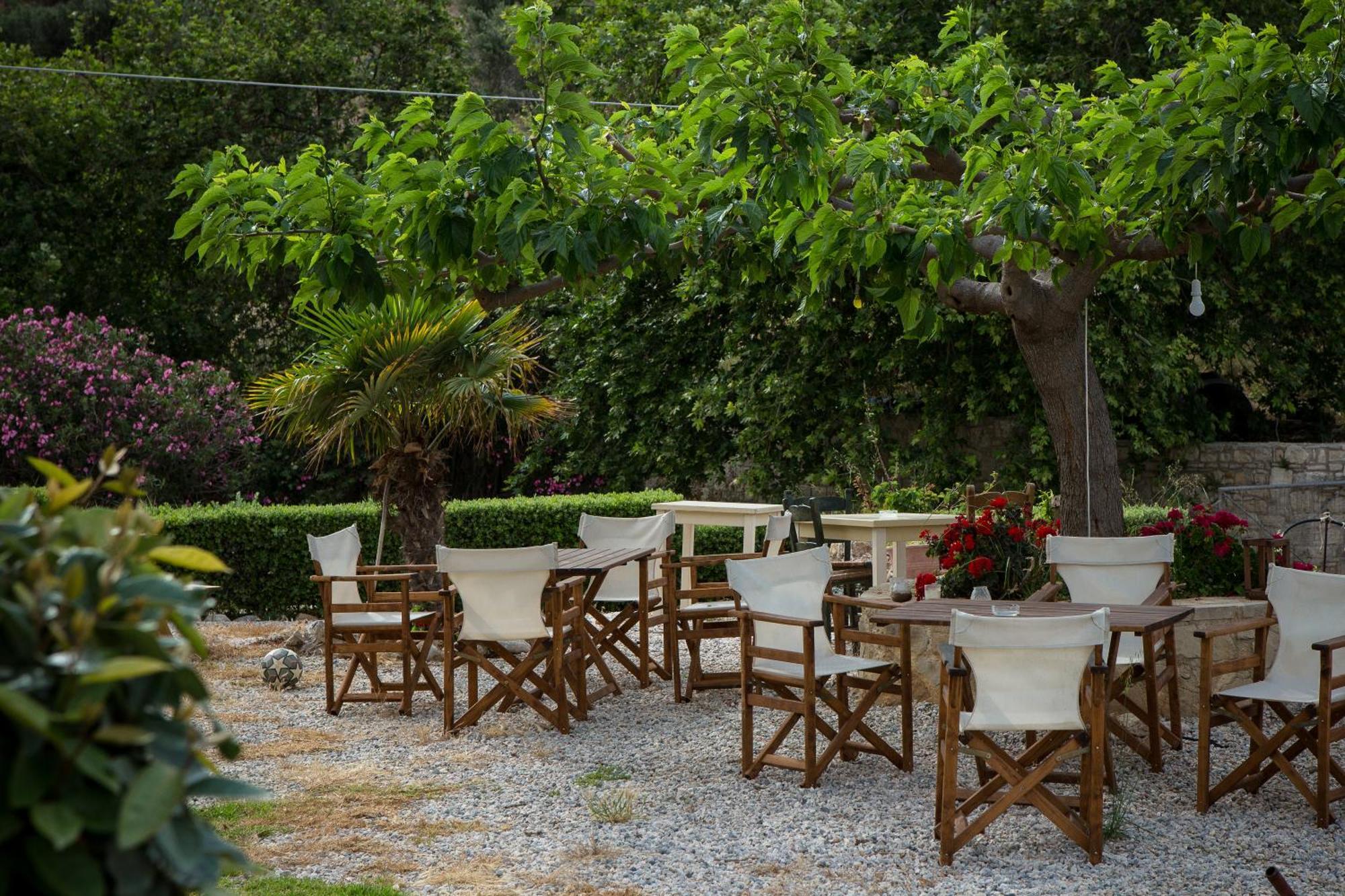 Agarathos Traditional Rooms With Pool Καλυβιανή Εξωτερικό φωτογραφία