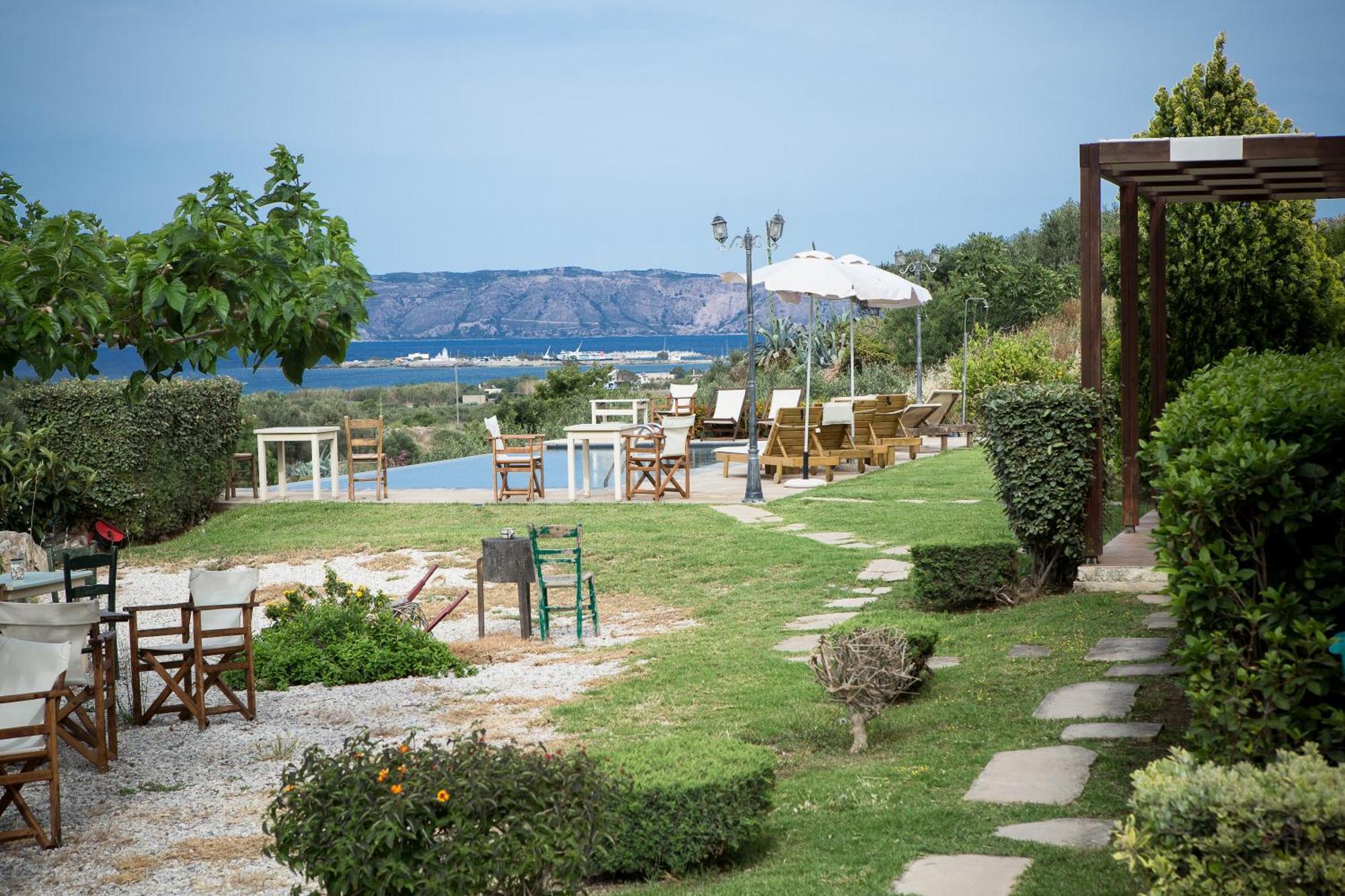 Agarathos Traditional Rooms With Pool Καλυβιανή Εξωτερικό φωτογραφία