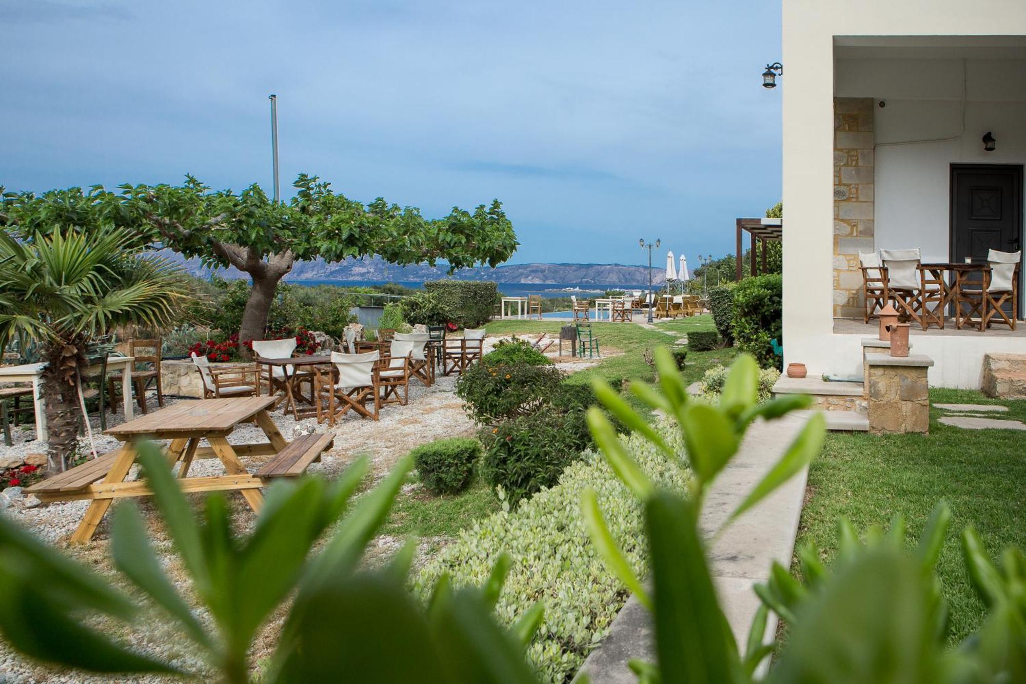 Agarathos Traditional Rooms - Pool - Kaliviani -On The Road To Balos Εξωτερικό φωτογραφία