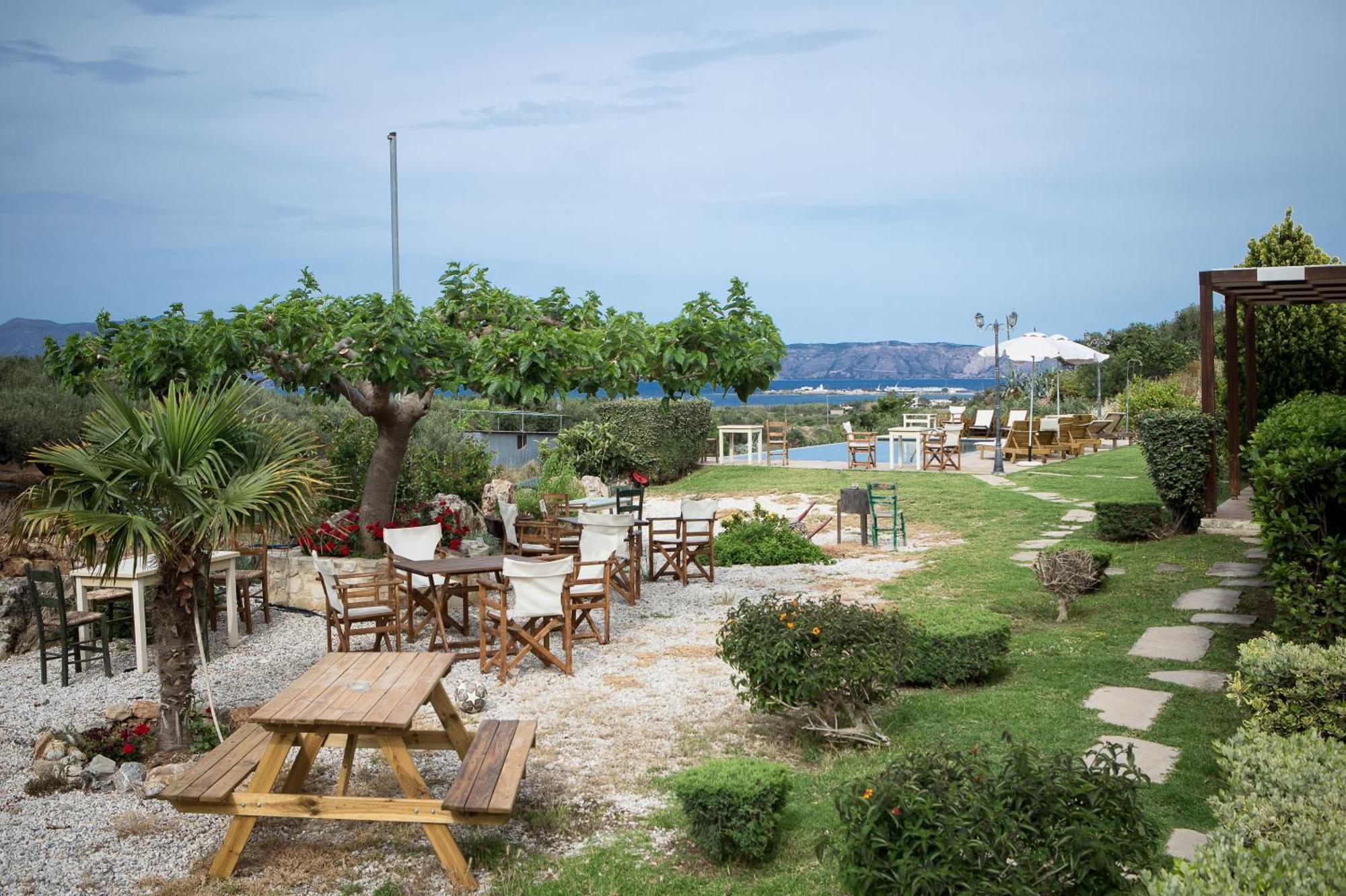 Agarathos Traditional Rooms With Pool Καλυβιανή Εξωτερικό φωτογραφία