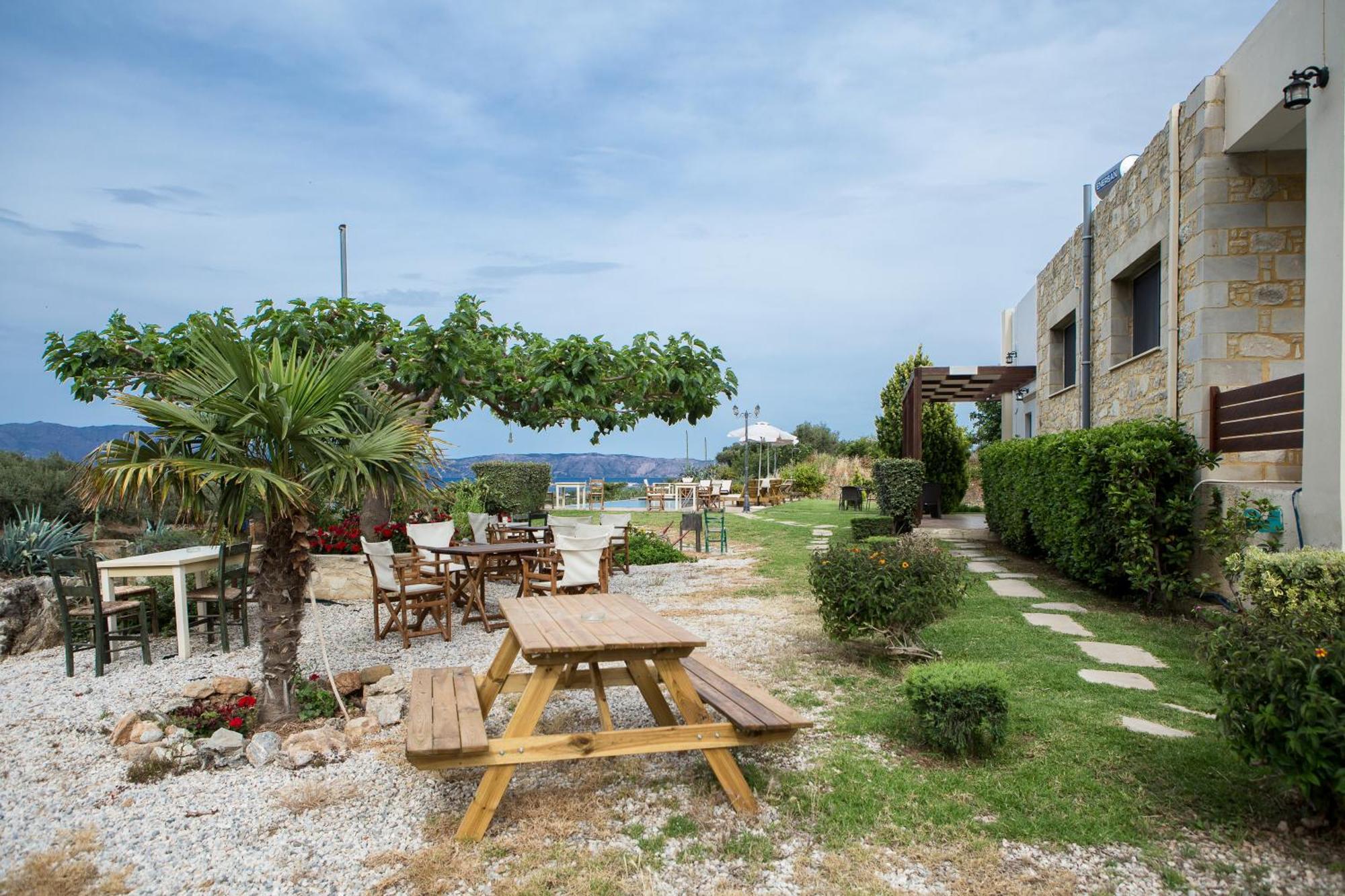 Agarathos Traditional Rooms With Pool Καλυβιανή Εξωτερικό φωτογραφία