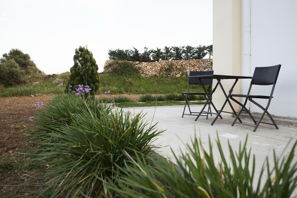 Agarathos Traditional Rooms - Pool - Kaliviani -On The Road To Balos Εξωτερικό φωτογραφία