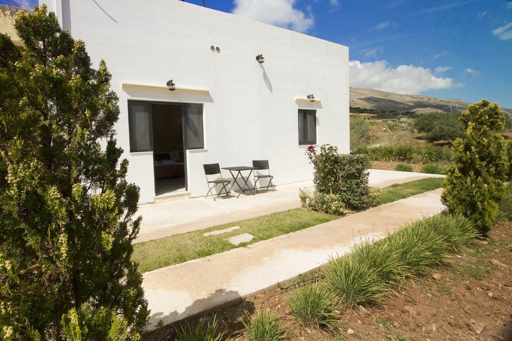 Agarathos Traditional Rooms - Pool - Kaliviani -On The Road To Balos Εξωτερικό φωτογραφία