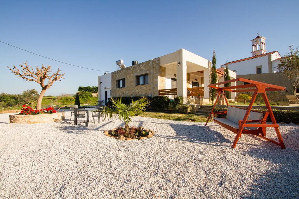 Agarathos Traditional Rooms - Pool - Kaliviani -On The Road To Balos Εξωτερικό φωτογραφία