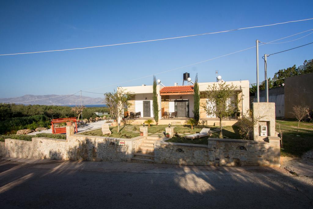 Agarathos Traditional Rooms With Pool Καλυβιανή Εξωτερικό φωτογραφία